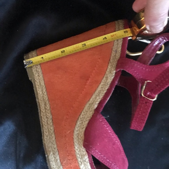 Express red wedges size 9 - Picture 5 of 7